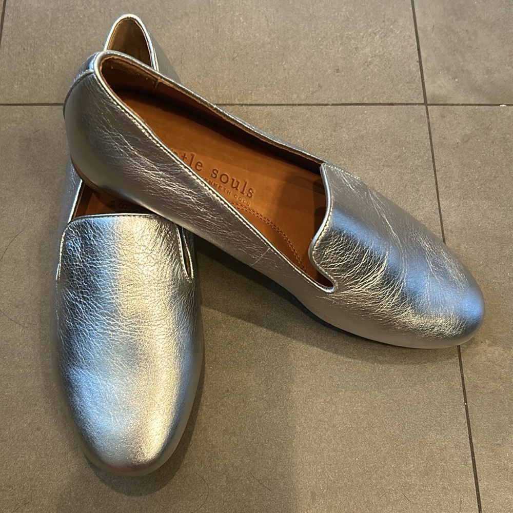 Gentle Souls by Kenneth Cole Eugene Loafers - Picture 4 of 10